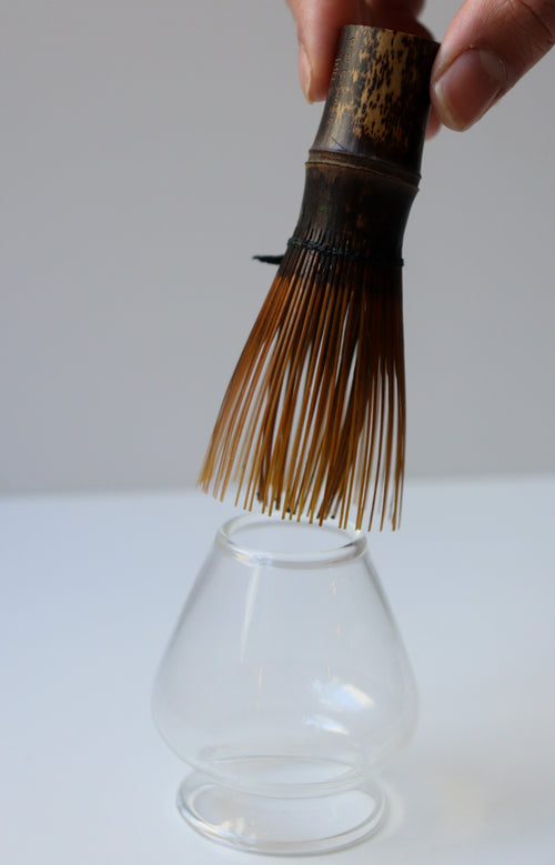 Kōrin (光輪) – Glass Whisk Holder