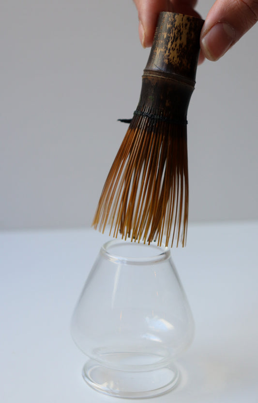 Kōrin (光輪) – Glass Whisk Holder